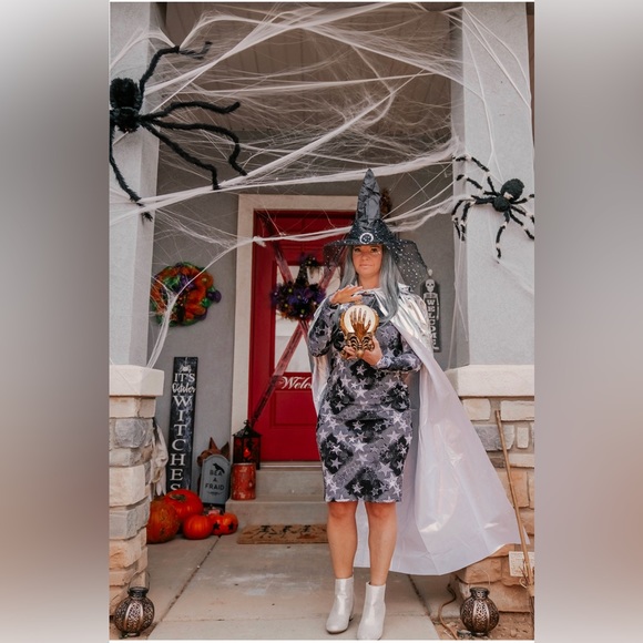 ccdancequeen is LIVE!! 🎉 Like this listing to be notified of my LIVE shows!! - Picture 7 of 15